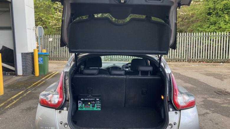 Nissan Juke 1.2 DiG-T N-Connecta 5dr Petrol Hatchback